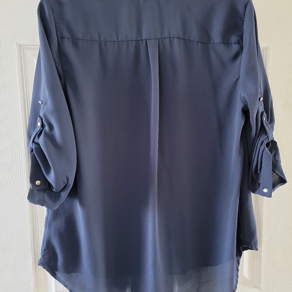 Blouse - Picture 2 of 3